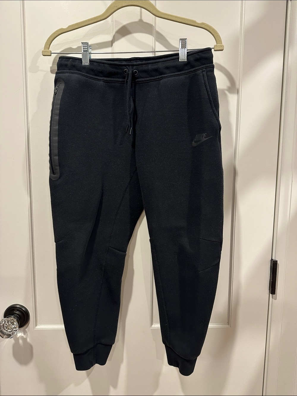 Boys Nike Tech Black Athletic Joggers with Zipper Pocket (M+)